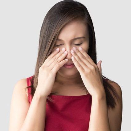 Заложен нос? Узнайте, от чего помогает спрей Риноксил и как правильно его использовать