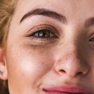 Ko'z konturini davolash: nozik hududni nozik parvarish qilish