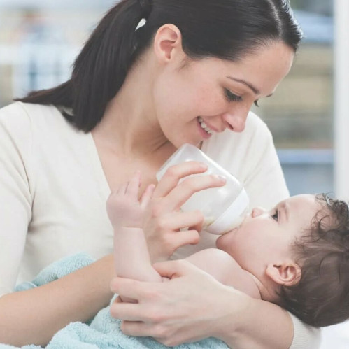 Смеси для новорождённых: виды, выбор и советы для родителей