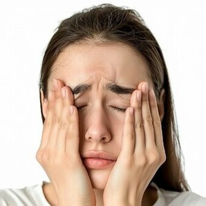 Bromelain: yallig'lanishga qarshi va dekonjestant xususiyatlarga ega tabiiy ferment.