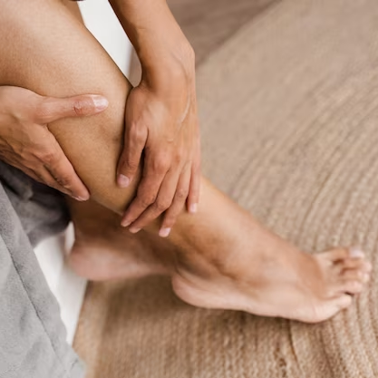 Yuzaki tomirlar: qachon tashvishlanish kerak va qanday davolash kerak.