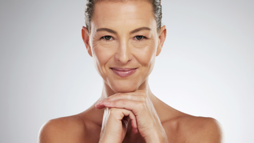 Антивозрастной тон: уход и защита в одном средстве