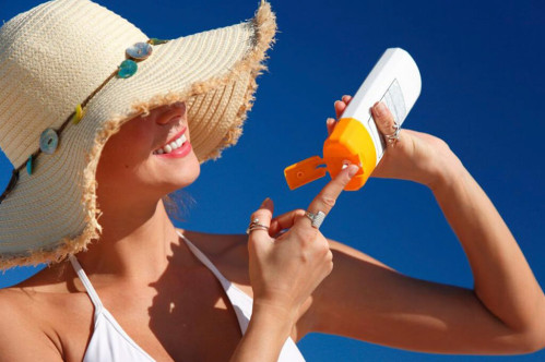 От чего защищает Крем-барьер от загара SPF30? Состав и особенности применения