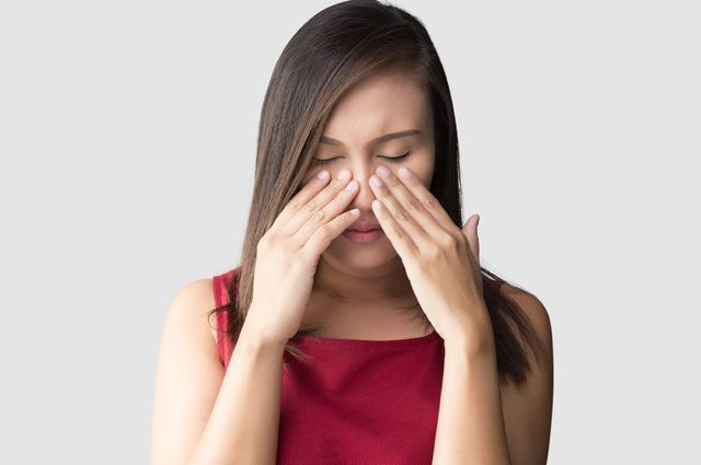 Заложен нос? Узнайте, от чего помогает спрей Риноксил и как правильно его использовать