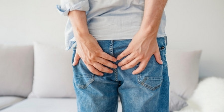 Gemorroy va rektal yallig'lanish: alomatlar, farqlar va davolash.