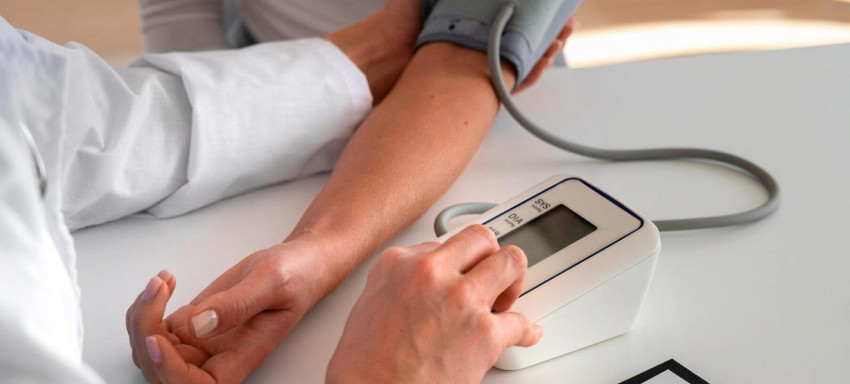 Qon bosimining buzilishi: yurak va qon tomirlarining signalizatsiyasi